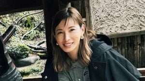 「ウルトラ綺麗すぎ」加藤あい まるで“ジブリ”な世界でまったり姿公開！囲炉裏前にした風情あふれるショットを公開「雰囲気めちゃくちゃいい」