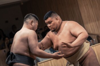 【最大100名 団体予約受付中】「観る相撲」から「体験する相撲」へ。新宿相撲部屋/Shinjuku Sumo Club、訪日外国人・団体向け相撲体験を提供