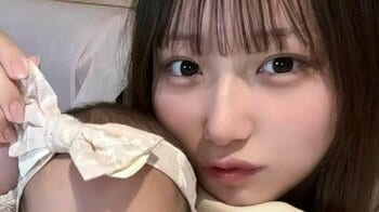 希空 妹・夢空との“奇跡の一枚”を披露！初節句での姉妹仲睦まじいツーショットに「ウインクしてるみたいでかわいい」