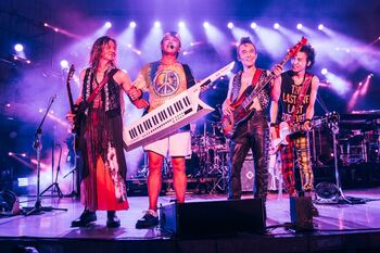 35年の時を経て“男闘呼組”正式に解散「俺たちのスピリッツは永遠に続いていく」