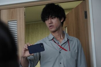 武良井（桐谷健太）が恋人・美咲（入山法子）の死の真相に迫る『院内警察』第6話予告