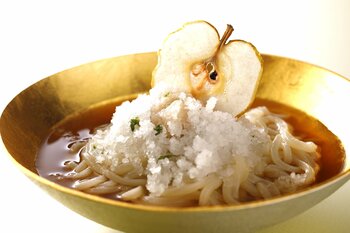 梨とうどんの奇跡！希少な梨のみずみずしさが弾ける“美味納涼”うどんが誕生！