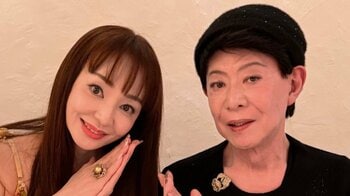 神田うの “レベル51”の誕生日を美川憲一と華やかにお祝い！「復活してくれて本当に嬉しい」大きなケーキを前に寄りそう姿や記念撮影でおちゃめな姿も