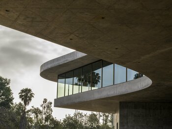 【Dior】2027年クルーズ コレクションをロサンゼルス カウンティ美術館で発表