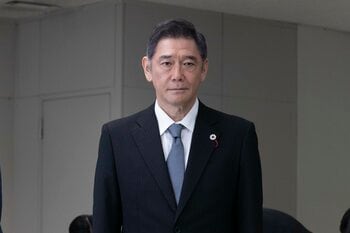 劇場で立てこもり発生！？二階堂（森川葵）の指示で関口（杉本哲太）が犯人との交渉にあたるが…！『スティンガース』第6話予告