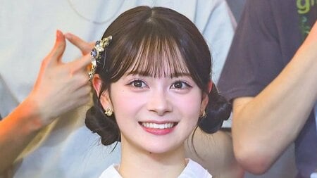 AKB48・伊藤百花 めざましテレビ生出演時の爽やかな笑顔が話題！「6時台のビジュアルではない」めざましくんを優しく抱いた姿に「朝から癒やされた」