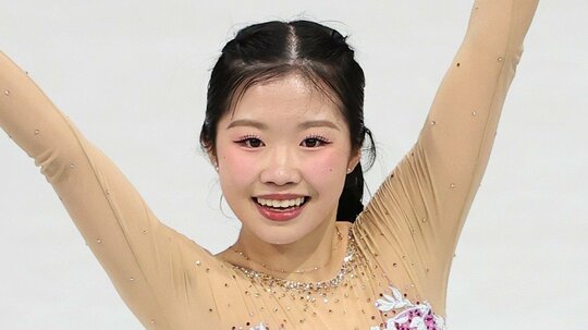 「もう国民の妹やろ」中井亜美 髪形がらりショットが話題！“ダイヤ級”の笑顔でパタパタに悶絶「反則すぎて心臓止まるぅ！」【ミラノ・コルティナ五輪】