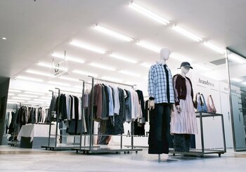 韓国アイドル多数着用！Y2Kブランド「AVANDRESS(アヴァンドレス)」日本初POP-UP開催中！