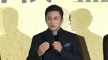 松本幸四郎 五代目鬼平役は“天命”！市川染五郎のコメントに「わたしのせがれです」とほほを緩める