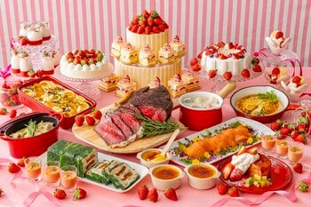【ヒルトン成田】いちごの“紅”とミルクの“白”がきらめく「いちごとミルクのプレシャス・マリアージュ」開催～ブランドいちごとローストビーフを楽しむ、冬の贅沢ビュッフェ～
