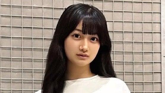 『GTO』出演 上村佳里奈 反町隆史制作のスタッフTシャツでヘソ出し姿を披露！クールなアレンジコーデに「めっちゃスタイルいい！」「着こなし天才」