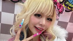 「人生で初めて･･･」エルフ荒川 “カラコンなし”で雰囲気ガラリ！リムレスメガネと相性抜群の“引き算メイク”公開「衣装も相まって全て素敵」