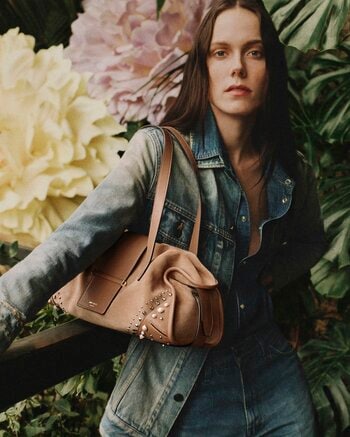 JIMMY CHOO SPRING 2026 WOMEN’S CAMPAIGNが発表