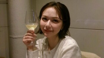 「どんどんイケメンに…」村重杏奈 18歳差の“生意気な可愛い”弟との2ショット公開！ワインをたしなむ姿や人気モデルからのプレゼントも