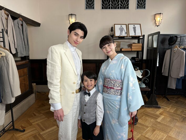 本当の親子みたい！】芳根京子＆本田響矢らの“家族写真”にSNS