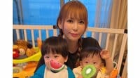 中川翔子 双子と“100歳差”ひいばあちゃんの“時を超えた出会い”に反響！0歳最後の日に公開した仲良しショットに「素敵で涙でます」