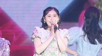 1児の母・西野未姫 渋谷凪咲＆岡田奈々らと共にAKB48の結成20周年記念コンサートに出演！ミニ丈の花柄ワンピース姿で『君だけにChu！Chu！Chu！』を披露