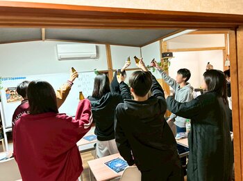 静岡市の塾LOAT学習室、テスト前の中高生を対象に24時まで塾を開放する新企画「ミッドナイト・スタディ・クラブ」を実施。