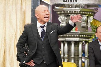 小峠英二 愛ある叱責はコンプラ違反！？キンタロー。に「松竹退社オンナ！」などと吠えまくるも…まさかのガチ赤面