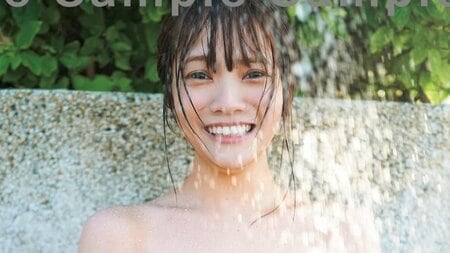 宮田愛萌 鍛え上げた美ヒップや大人な水着姿を披露 全6種類 封入特典が解禁 1st写真集『Lilas』