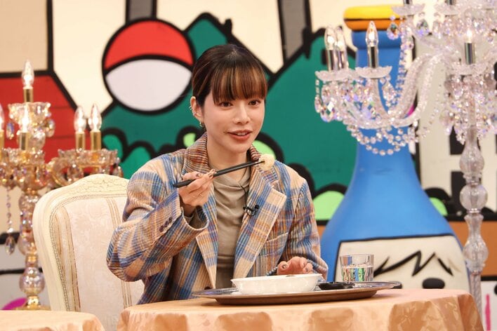 桜井ユキの演技に一同騒然！小手伸也も「これが主役クラスとバイプレーヤーの差」新企画「ぶりグルメ」で戦慄の展開