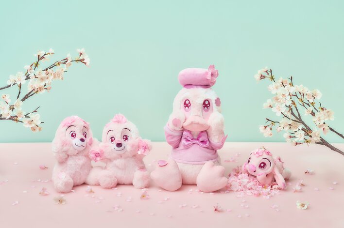 プーさんたちが桜色に！ディズニーストア春の新作 ふんわりタッチが