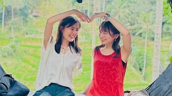 生田絵梨花＆秋元真夏 「ワガママ全開やっちゃってる顔！」“親友”だからこそ見せる表情が尊い！バリ島満喫ショット公開に「最強の2人！」