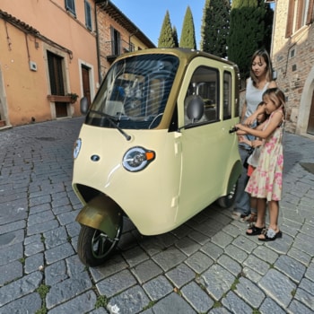 【ビークルファン】第１回「九州」次世代エネルギー展に人気車種FＶ-Sとcoffretが登場！！
