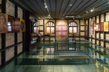 イスタンブルのカルチャーを楽しむ 壮麗なモザイク遺産 ゼイティンブルヌ・モザイク博物館と新作オペラ「エドゥサ」へ