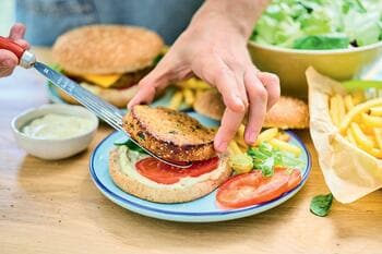 暑い季節の食卓を彩る、シーフードや野菜の新商品5品を6月15日（月）発売