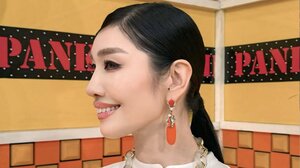 アン ミカ レアな前髪ありスタイルで艶やかな着物柄ワンショルダードレスを披露！息をのむ美しさに「スーパービューティー」「姫様、ステキすぎます」と反響