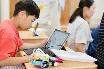 府中発STEAM教室Pendemy、新学期に向けたロボットプログラミング無料体験教室の受付を開始