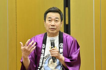 三宅裕司の生誕祭で、紅ゆずる、横山由依らがアイウエオ作文！珍回答続出に三宅は…