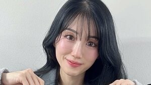 “可愛すぎる新喜劇女優”小寺真理 タイトなミニ丈コーデで編み物する姿に「何でも編めるんだなさすが」と反響！さらに島田珠代リクエストの作品も