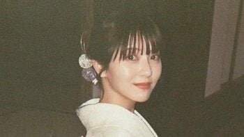 浜辺美波 祖母が選んだ“振袖”で凛とした上品さあふれる姿を披露！約4ヵ月ぶりのSNS更新に「久しぶりの投稿感激」