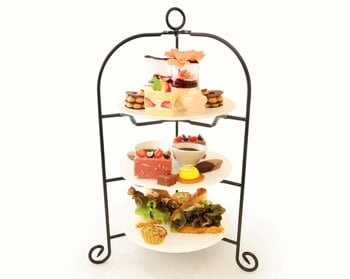 ベルアメール自由が丘カフェに春到来。苺と桜が主役の限定スイーツコレクションが春色に咲き誇る