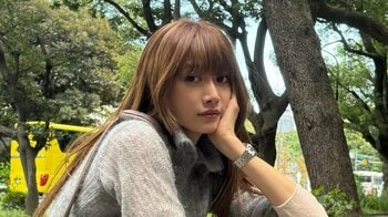 ヨンア 美腹筋見せのウェア姿に「魅力的」と反響！8歳息子とお出かけで大自然でまったりする密着ショットも披露「癒やされます」