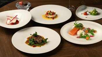 【メルキュール東京日比谷】レストラン「ラ・セヌ」で新たな期間限定コースを提供開始