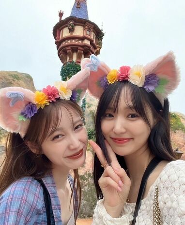 元櫻坂46菅井友香 ディズニー新エリアを中村ゆりかとおそろい