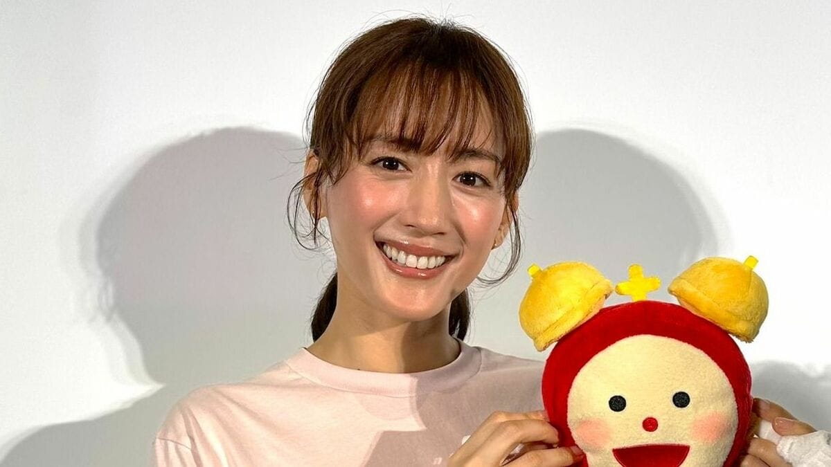 綾瀬はるか「おめでとう」ぬいぐるみ 綾瀬はるか “この夏の理想の生活”は「夏野菜を使った料理の