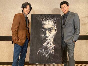 鈴木亮平「こんなに松坂桃李のことを考えたことはない」渾身の肖像画を披露！