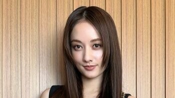 「お姫様みたい」谷まりあ 大胆に“美デコルテ”見せたピンクドレス姿に絶賛の声「見惚れてしまいます」「素敵な笑顔に癒された」