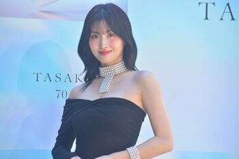 【写真42枚】TWICE・MOMO 総額8000万円超のジュエリーまとい笑顔　柴咲コウ・多部未華子・吉岡里帆・町田啓太・PerfumeらTASAKIイベントに登場