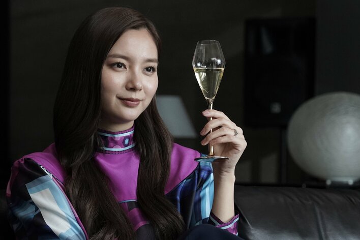 ボスママ“怪演”が話題の新川優愛「レイコ（齊藤京子）の最大のピンチを前に、沙織の狂気が爆発します」『娘の命を奪ったヤツを殺すのは罪ですか？』