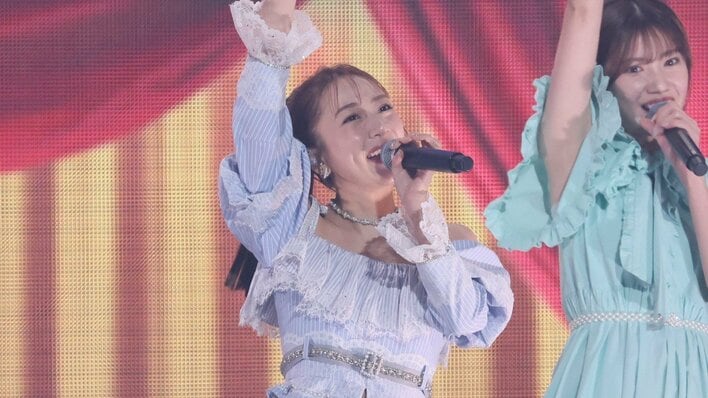 高橋みなみ 久しぶりの力強い「AKB～！48！」掛け声にファン熱狂！AKB48の結成20周年記念コンサートに出演