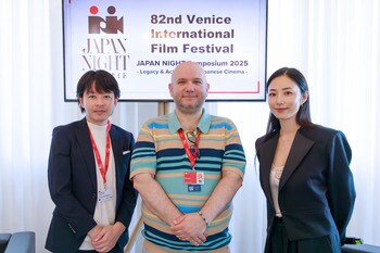 ヴェネチア国際映画祭のシンポジウムで日本酒ブランド「SAKE HUNDRED」の『深星』を提供。世界各国の映画関係者が日本酒を楽しむ