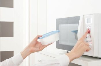 冷凍コンテナごはんは便利だけど、電子レンジが信用できない！？時短、ラクちん…虻川美穂子＆菊地亜美がこだわりを告白