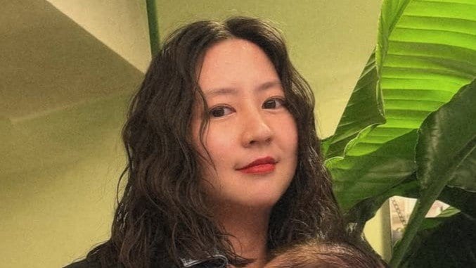 河北麻友子 生まれたばかりの我が子と2ショットで第2子出産を報告！母の顔をしたほっこりショットに「赤ちゃんかわいい」「産後とは思えない綺麗さ」と反響