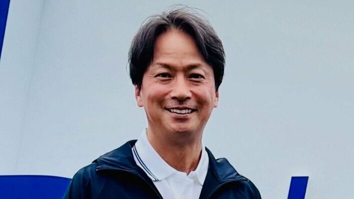 椎名桔平「一瞬誰！？」驚愕の激変ビジュアル公開に大反響！バリカンで“セルフ刈り”別人級のイメチェンに「ダンディすぎ」「すれ違ってもわからないかも」