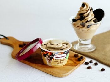 夏のちょっとした贅沢に♪「ハーゲンダッツ」からスッキリ大人な味わいの『コーヒークッキーサンデー』が期間限定で登場！